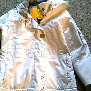 Obermeyer Womens ski jacket (approximate length of jacket (neck to bottom 28 in)